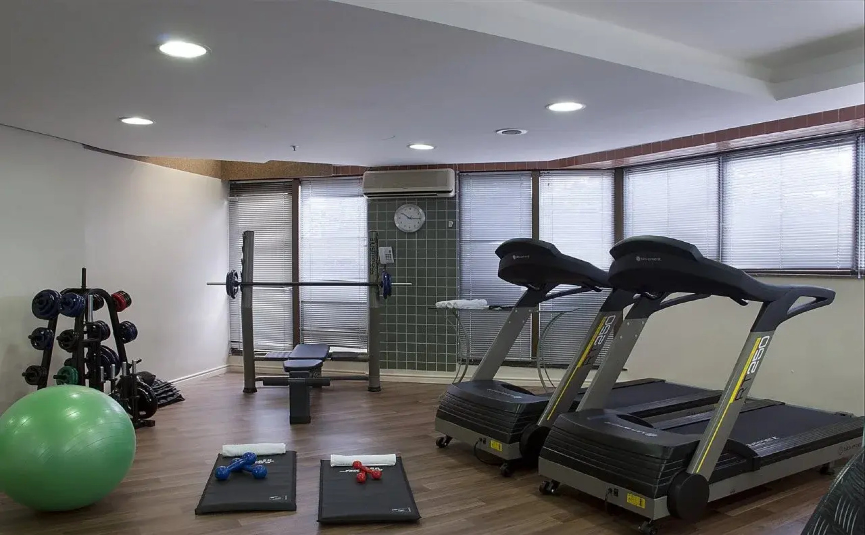 Master Porto Alegre Hotel - Av Carlos Gomes, Proximo Consulado Americano