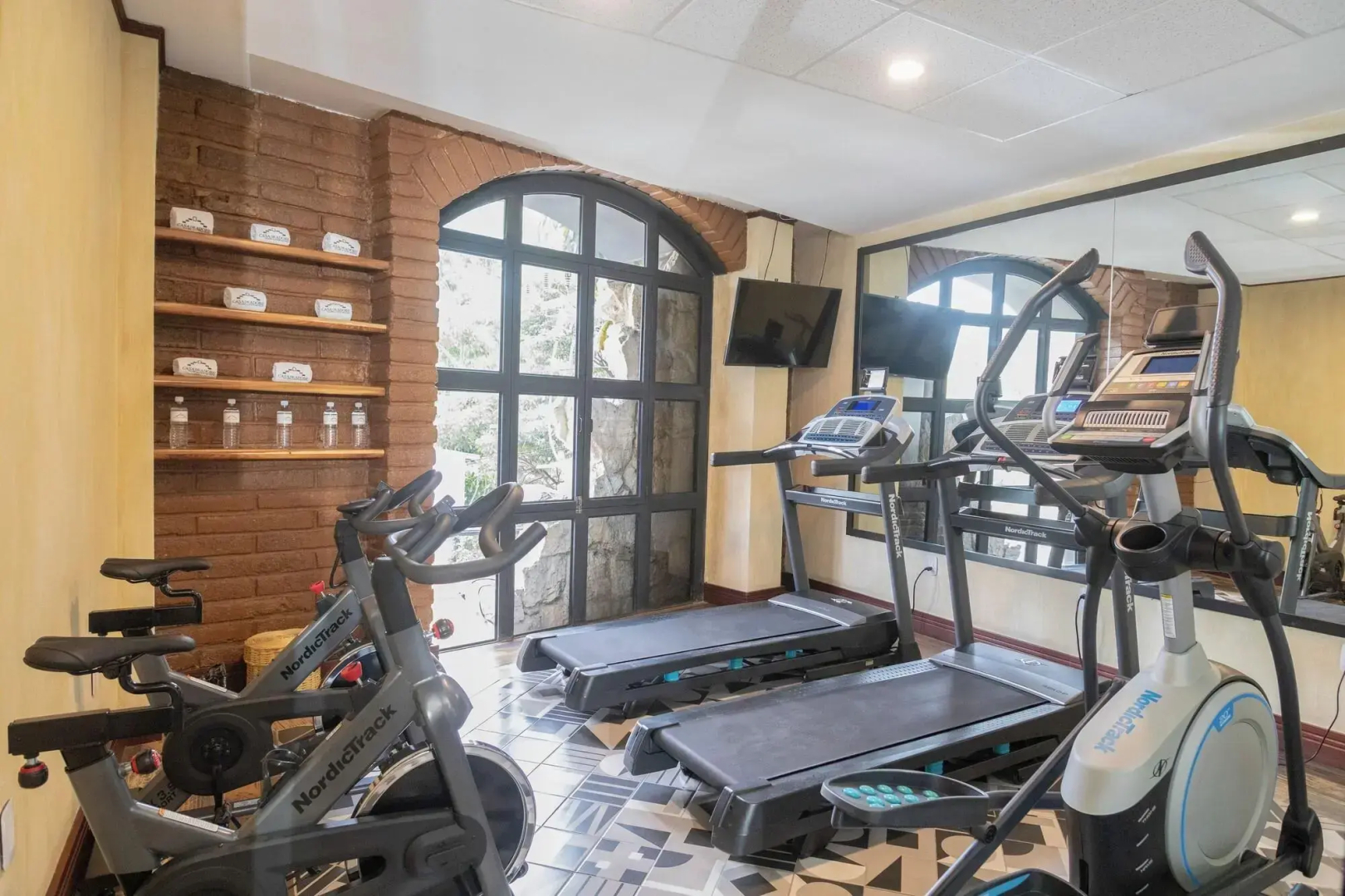 Casa de Adobe Gallery & Luxury Boutique