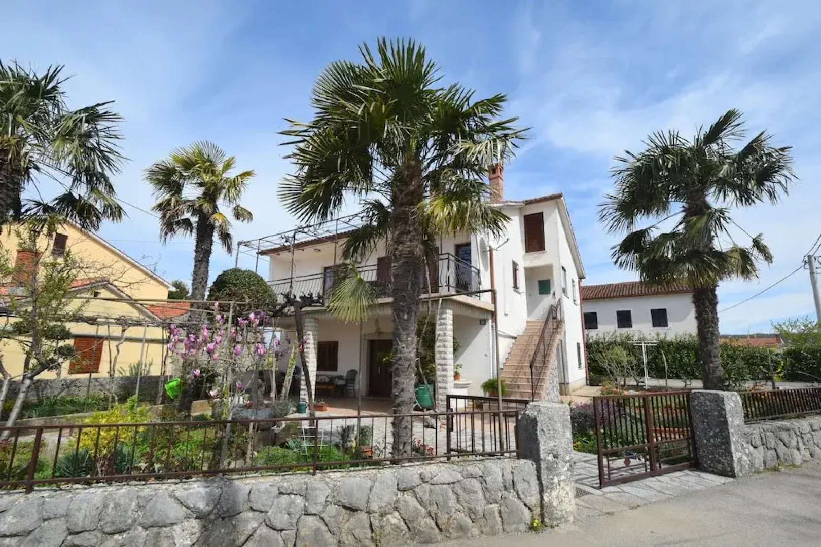 Three Bedroom Apartment Pinezic