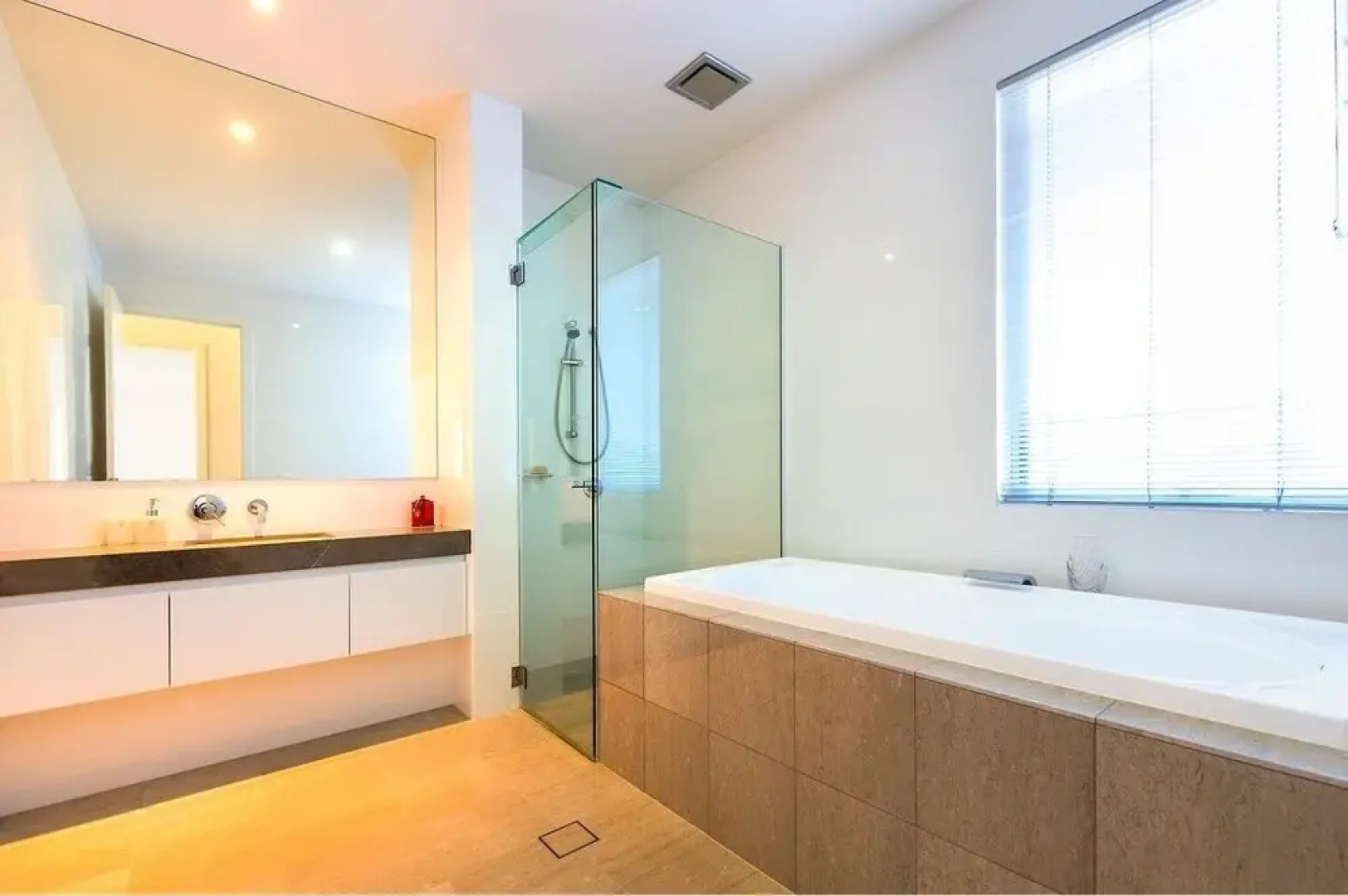 Holiday Home Vogue Living @ Hope Island Resort
