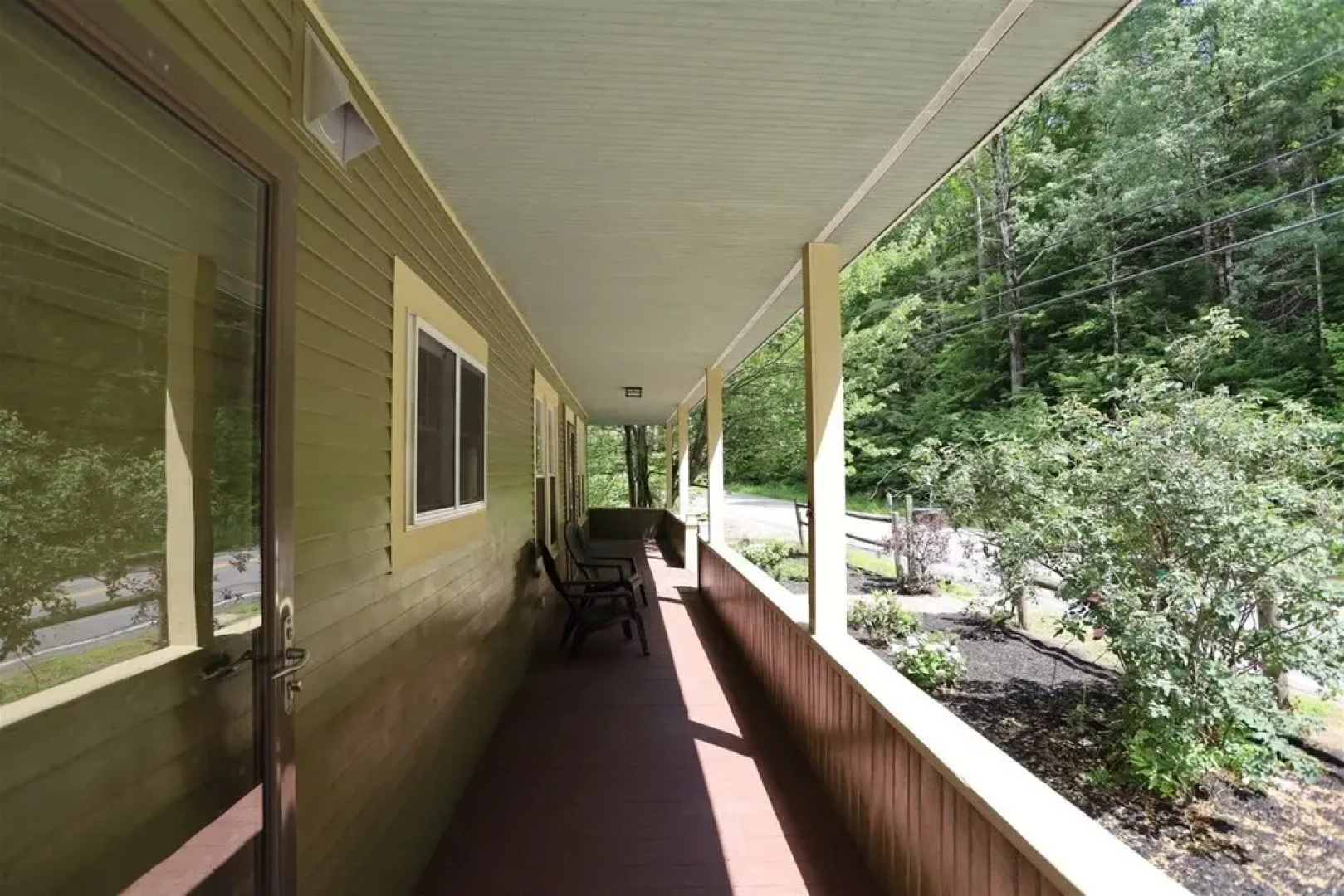 Just Listed! Pet Friendly Newly Renovated Private Home in the White Mountains Next Door to Owl`s Nest Golf Course-os227c