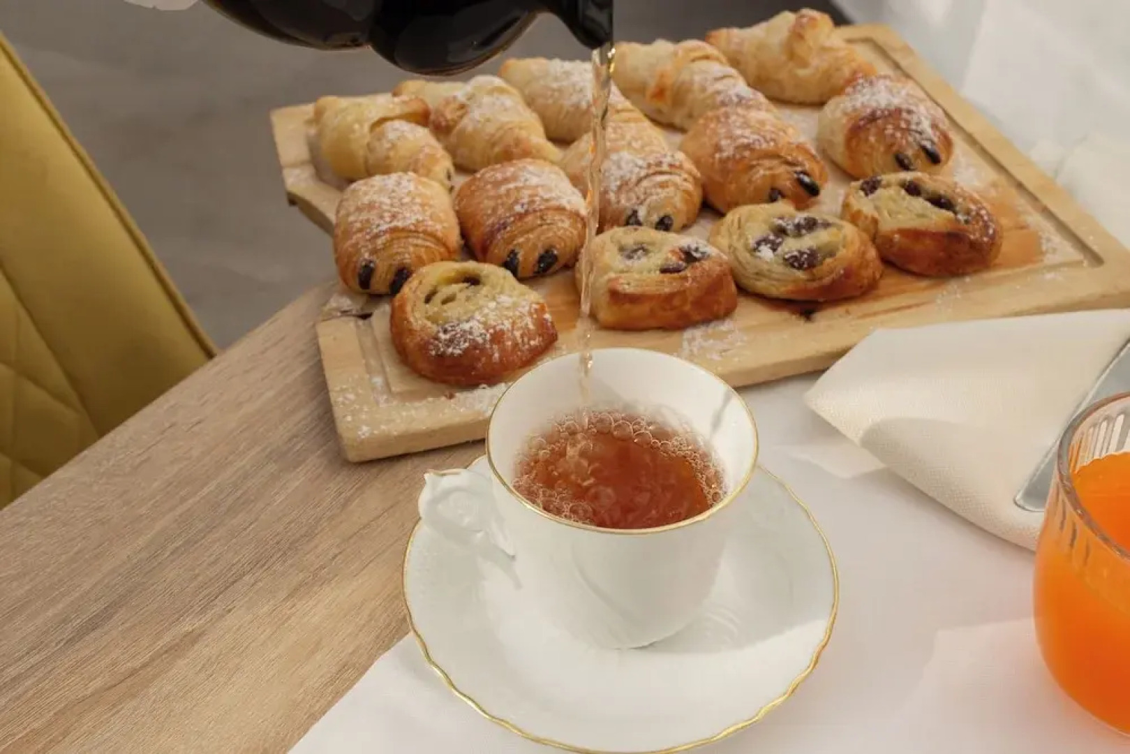 Alexander House Hotel