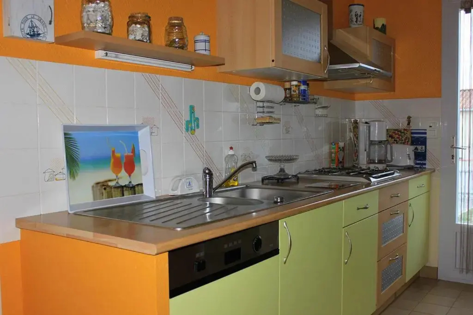 Une sympathique maison de vacances aux volets bleus