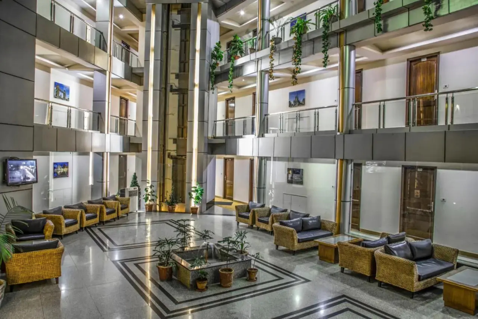 Hotel Sukh Sagar Regency