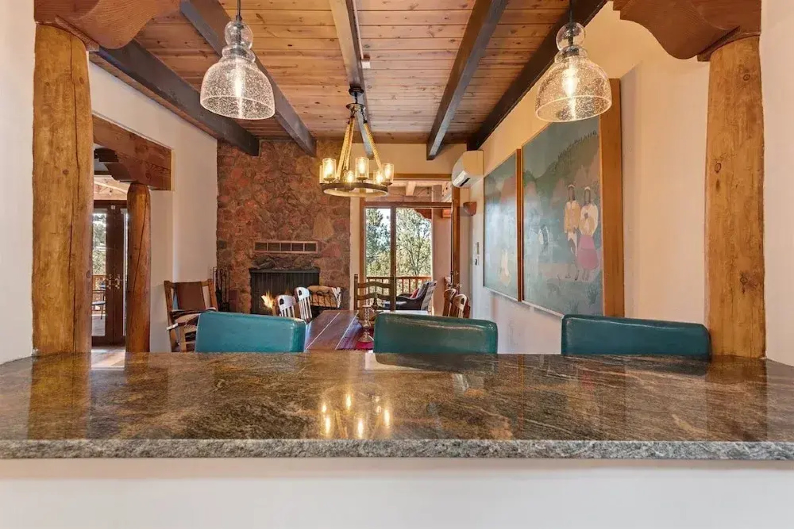 Sunlit Pines - Tucked in the Trees, Private Escape, Easy Drive to Plaza - NEW Listing