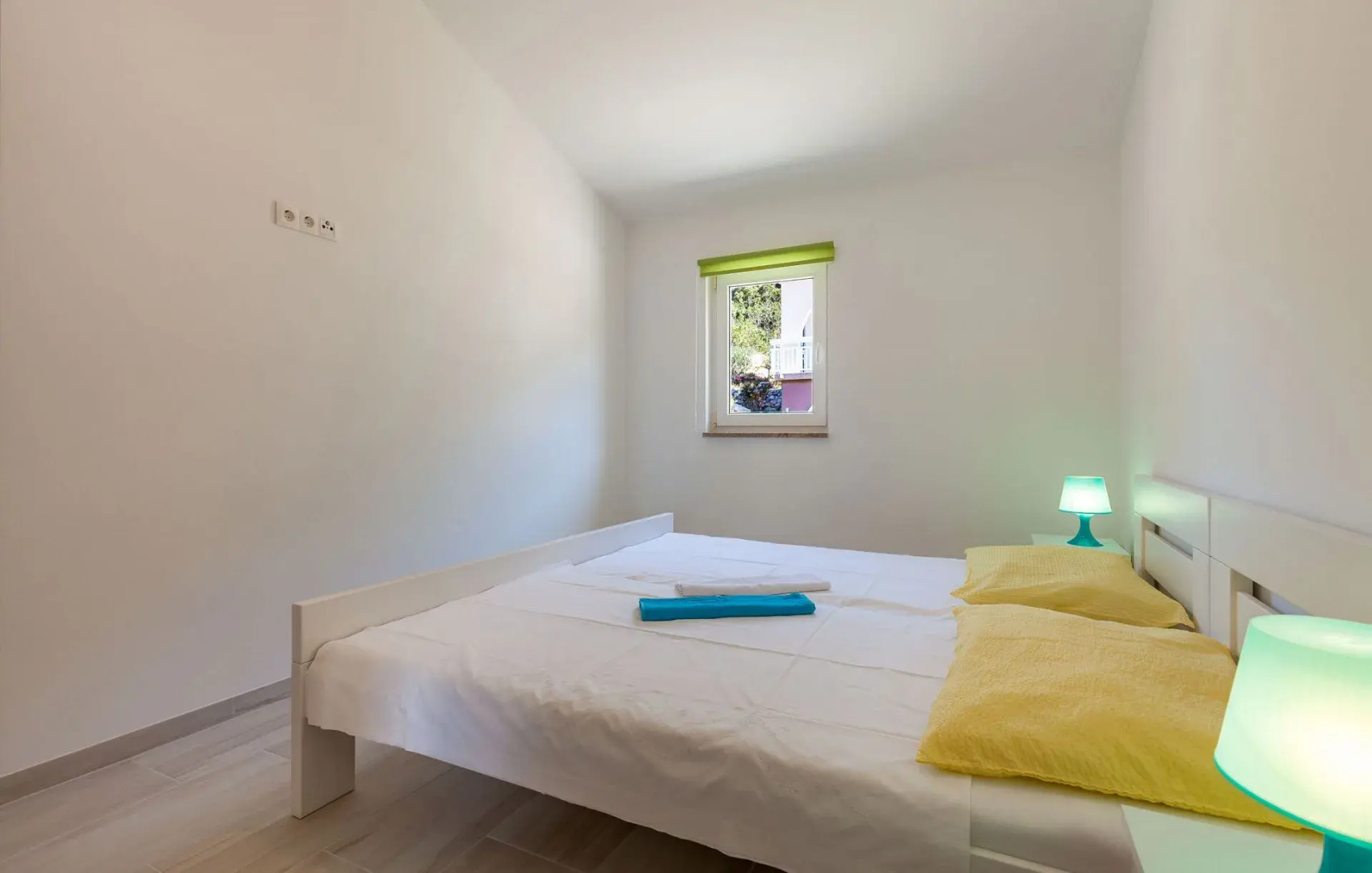 Apartment Ana - free parking: A7 Stanici, Riviera Omis