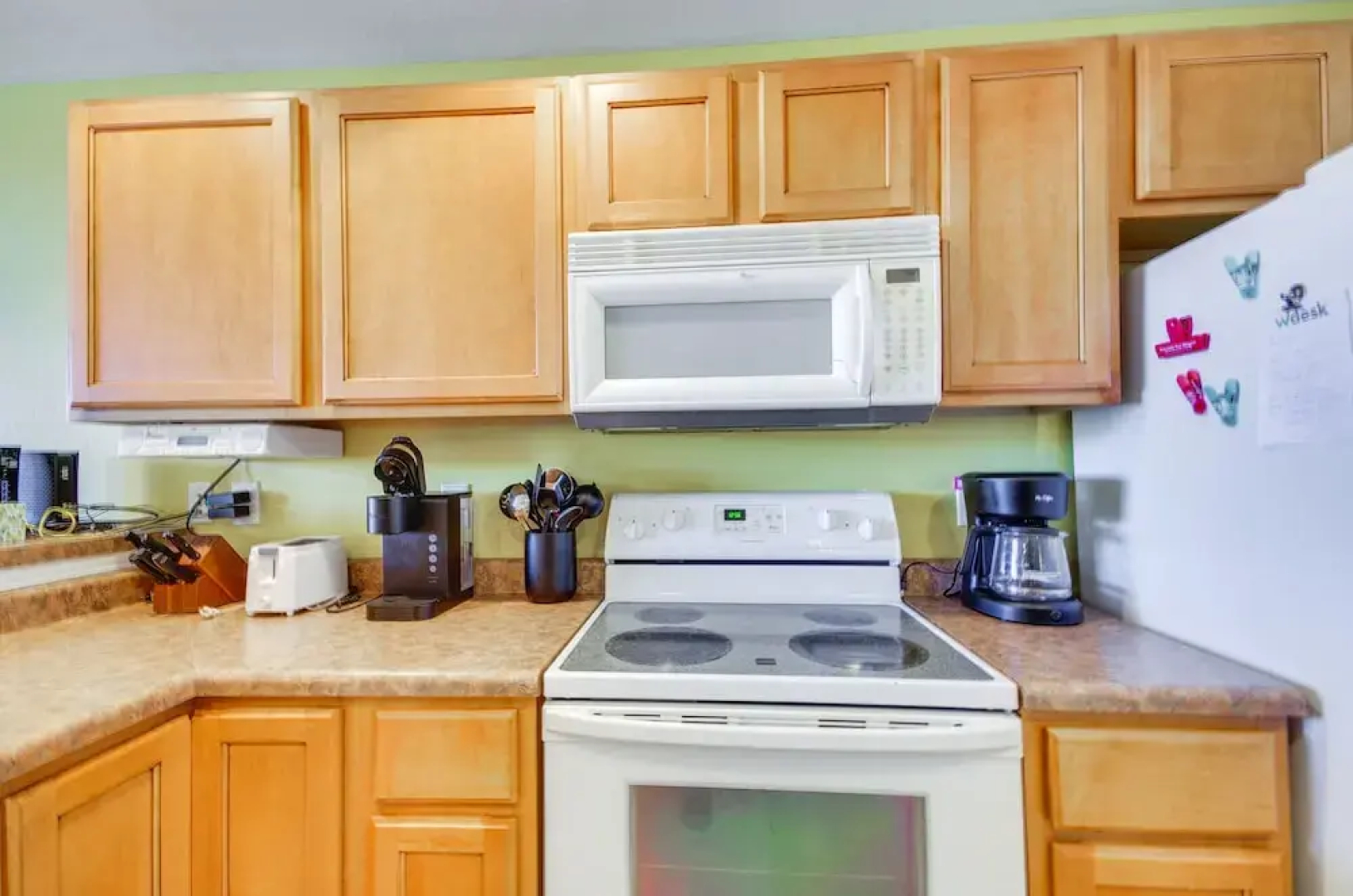Lakefront Osage Beach Condo: Balcony & Pool Access