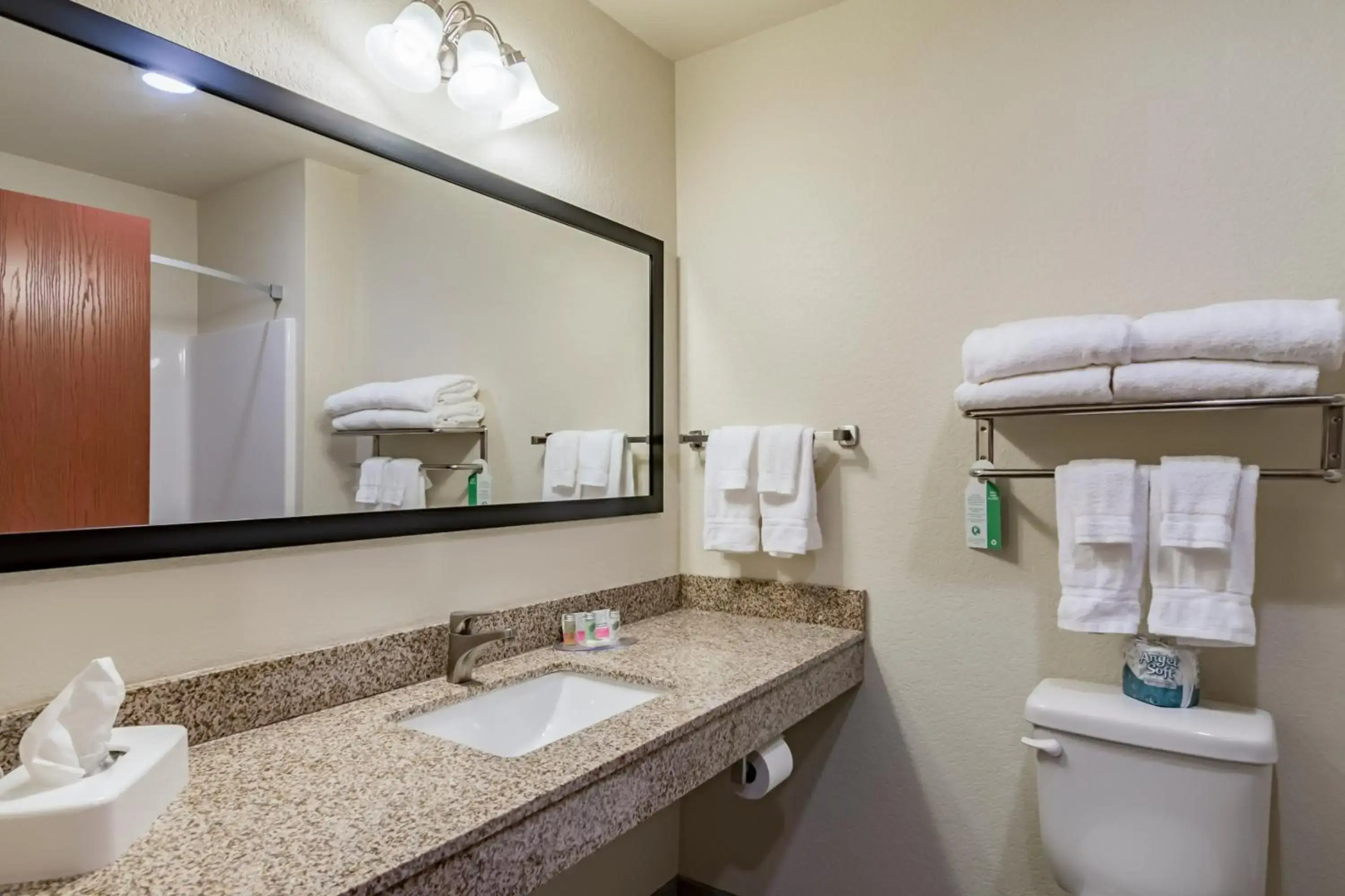 Cobblestone Inn & Suites - Lamoni