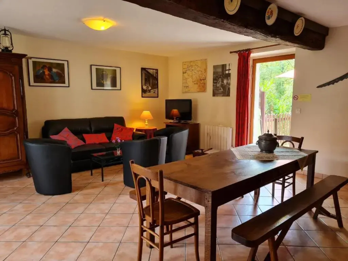 Gîte Saint-Ay, 4 pièces, 6 personnes - FR-1-590-109