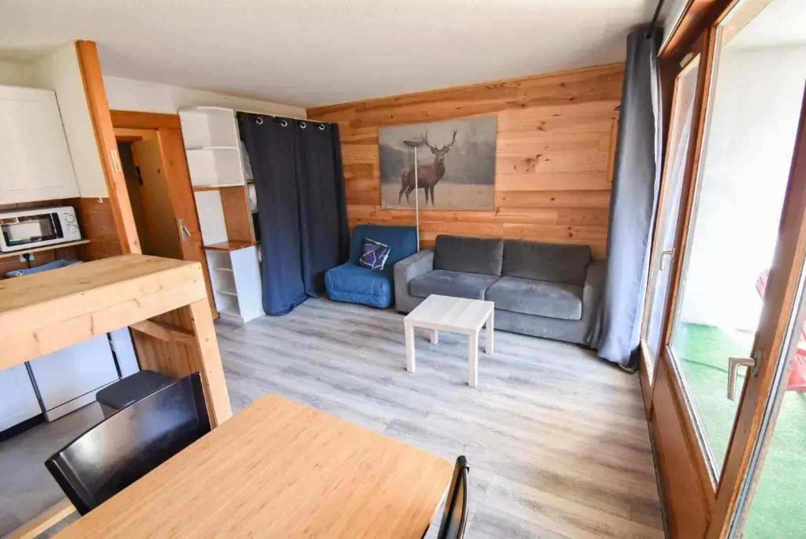 L'Enchalpe, Grand et lumineux studio avec coin montagne 4-6 pers, 60m des pistes, PISCINE COUVERTE, grand balcon expo EST, DRAPS NON COMPRIS
