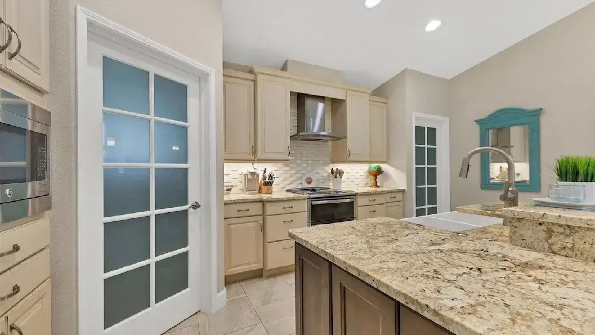 1588 san Marino Court