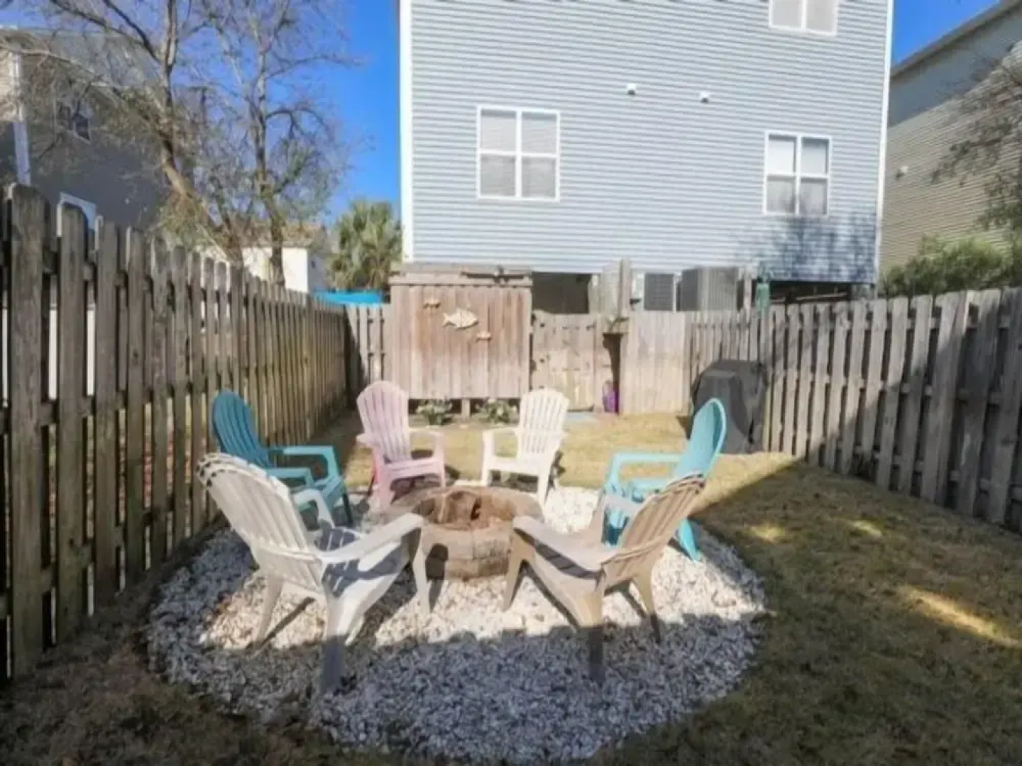 Sandy Bottoms - Relax, Unwind, And Enjoy All The Beach Has To Offer 3 Bedroom Home by Redawning