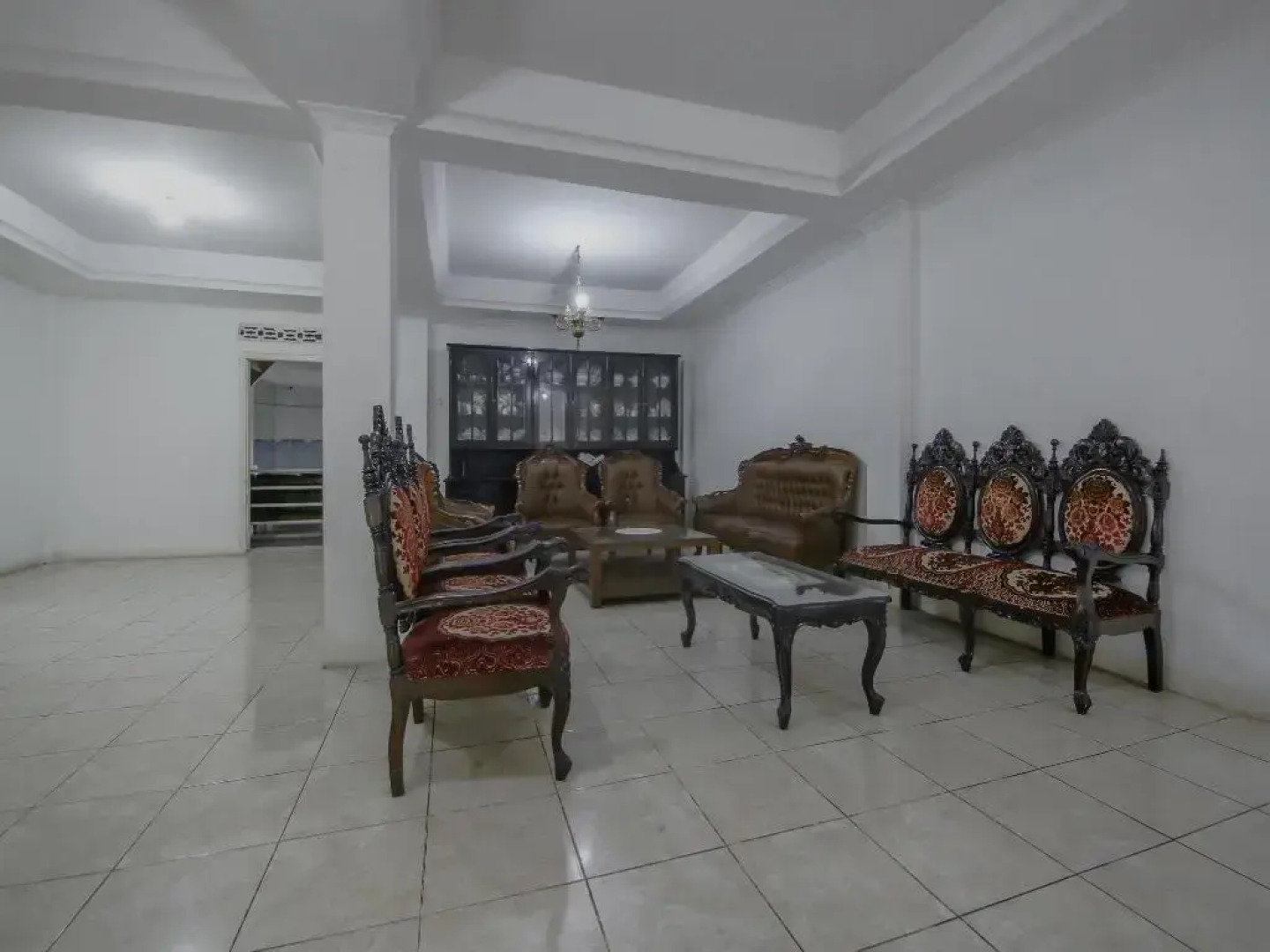 OYO 3242 Penginapan Saa'ada Syariah