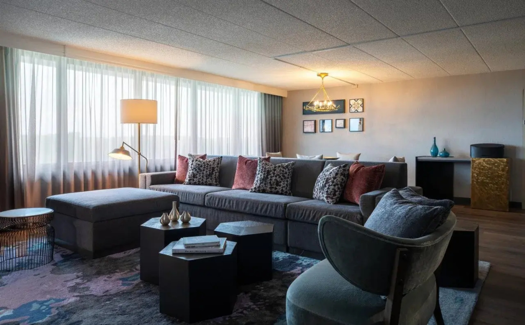 Renaissance Chicago North Shore Hotel