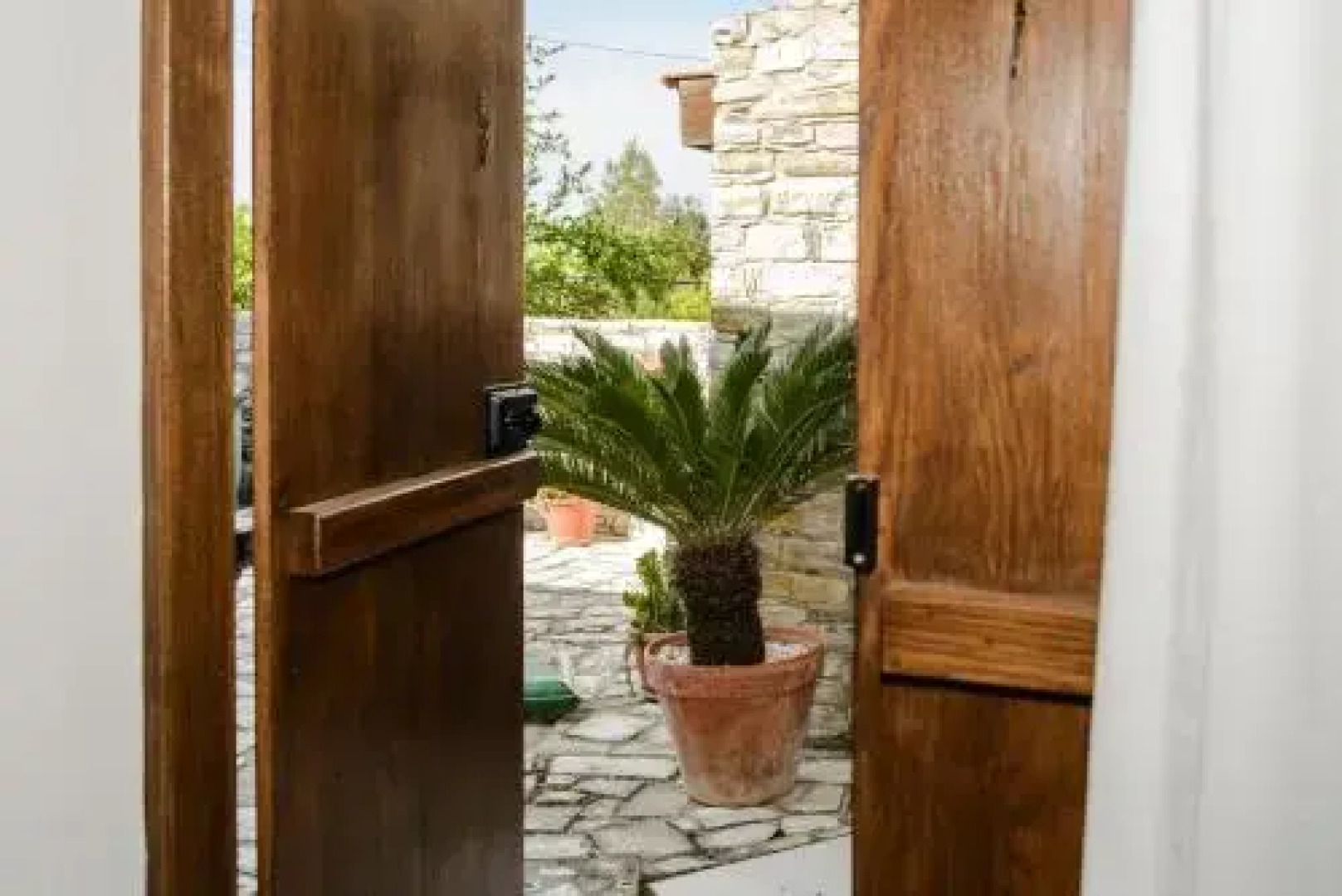 Kozakos Luxury House