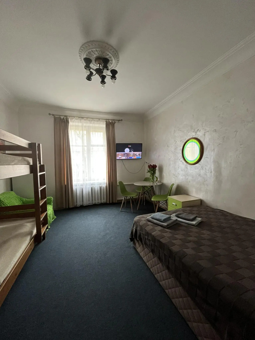 Меблированная комната Family House (Фэмили Хаус) на проспекте Независимости