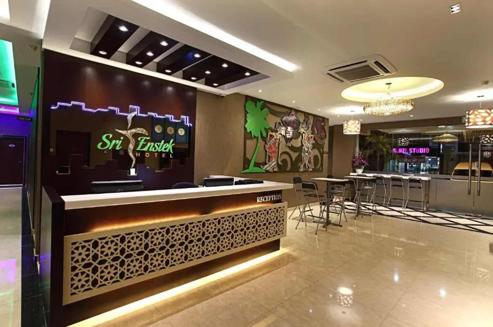 Sri Enstek Hotel - KLIA