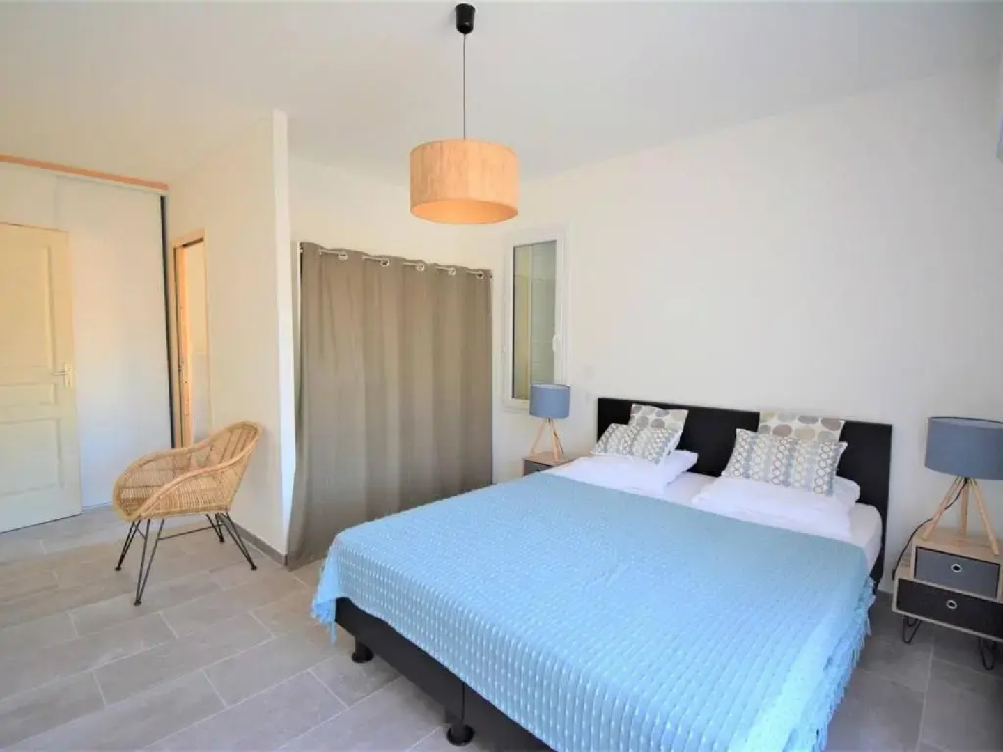 Maison Salavas, 4 pièces, 8 personnes - FR-1-382-146