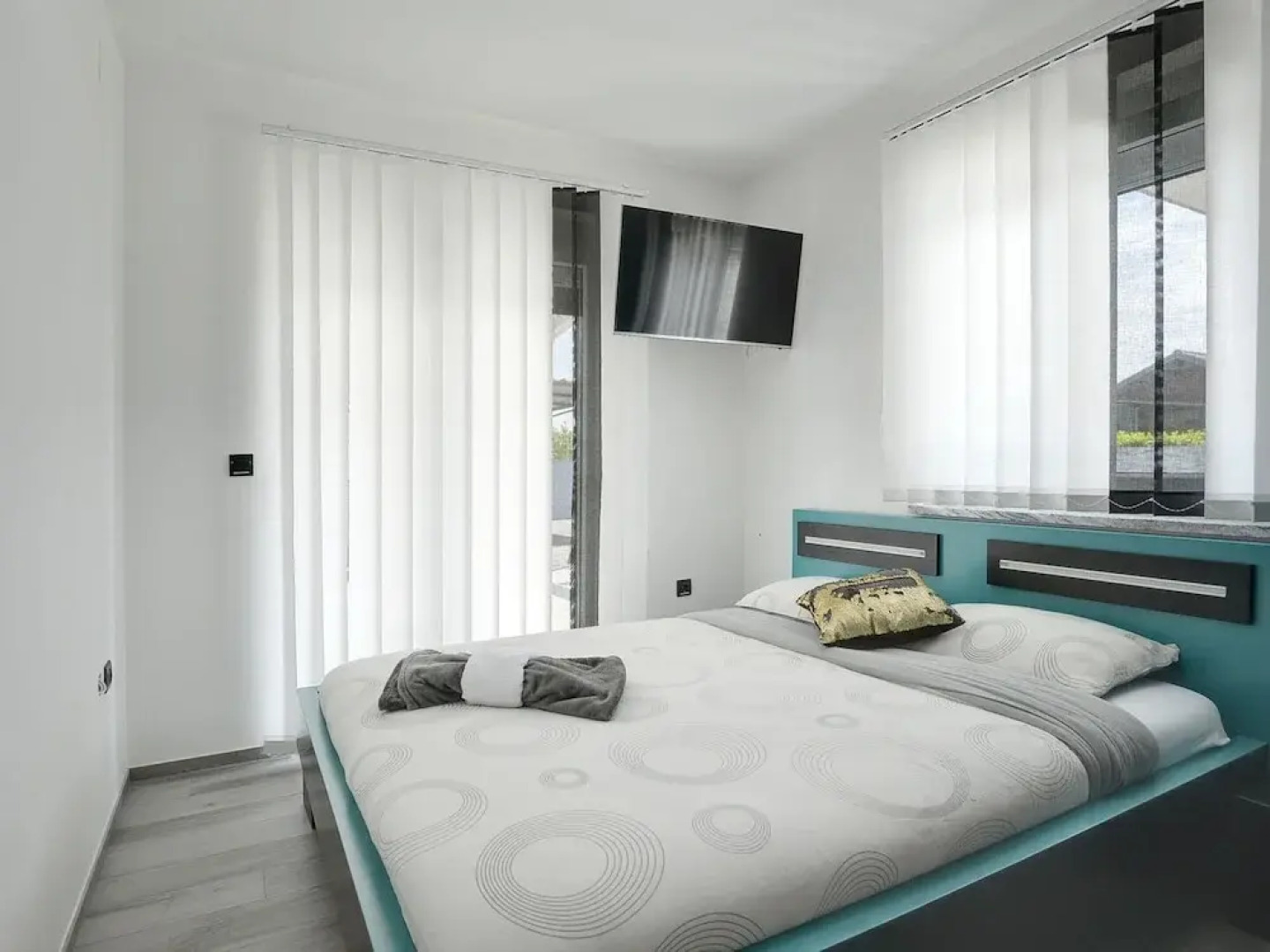 Modern Villa With Private Pool Consisting of 2 Apartments Near the Beach