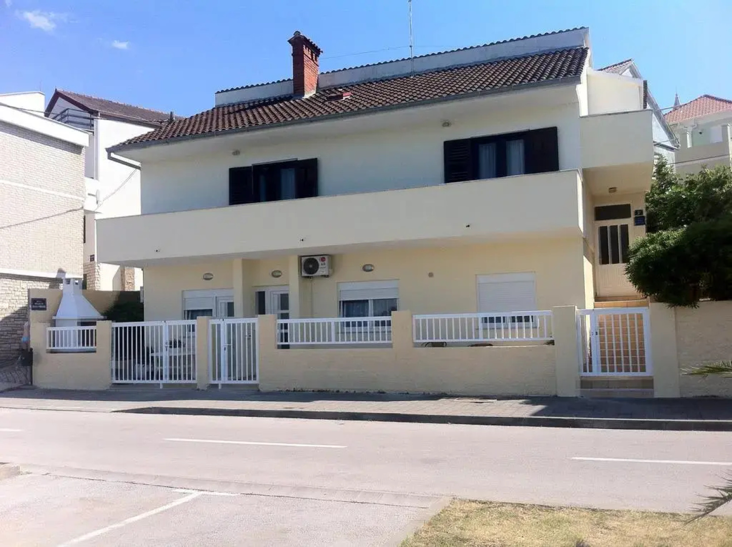 Xenia Apartments