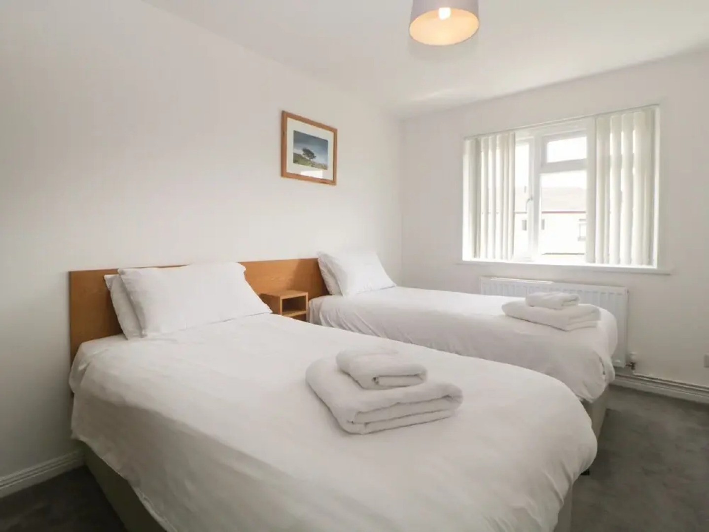 Harcombe House Bungalow 6