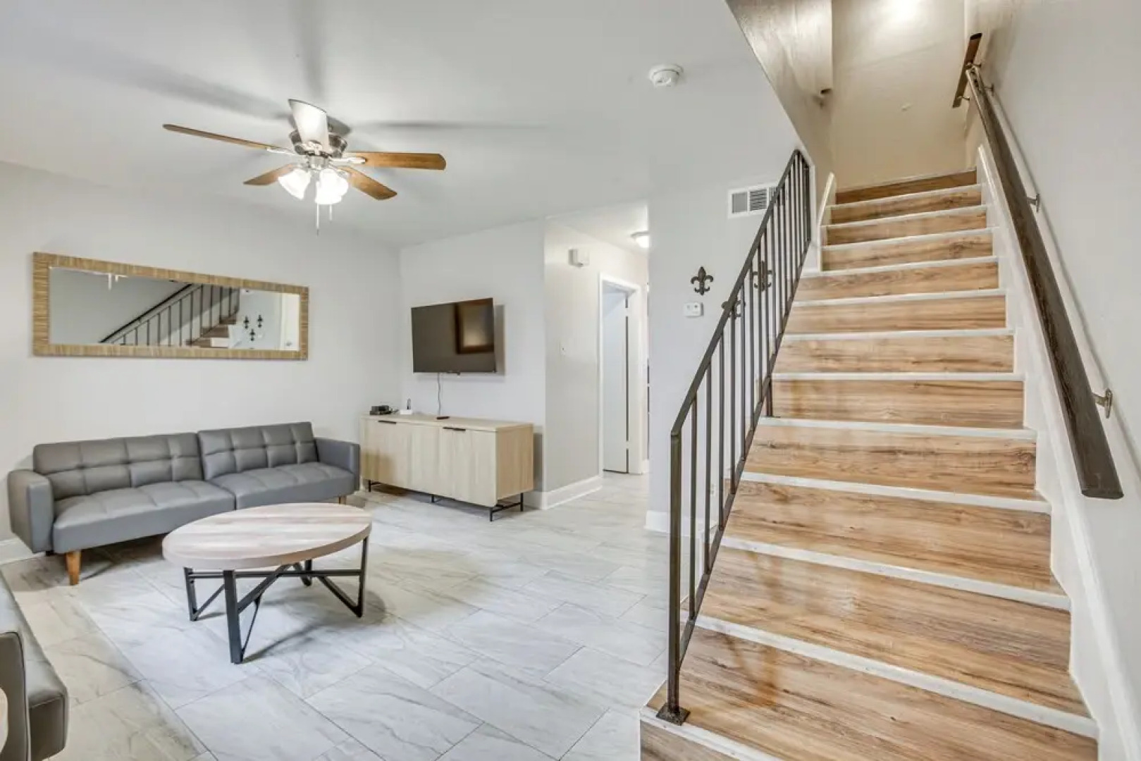 Convenient Kenner Unit w/ Patio - 1 Mi to Airport!