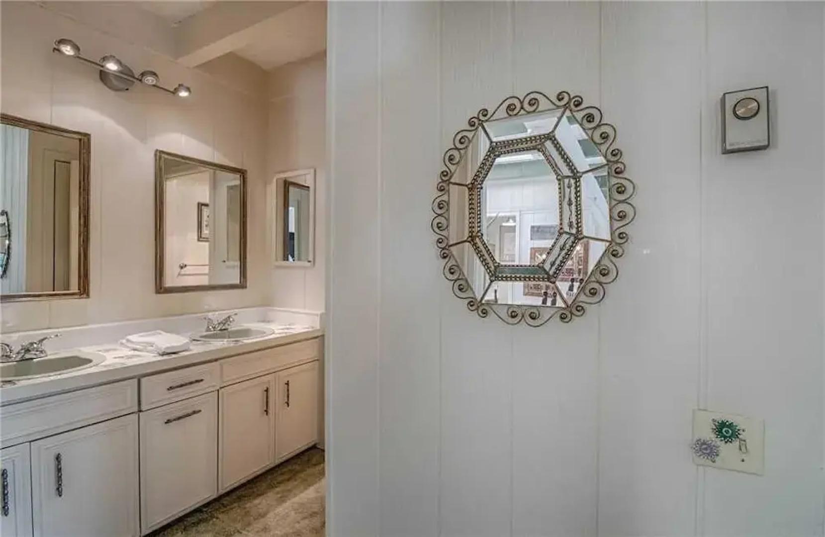 Lego House - Three Bedroom Cabin