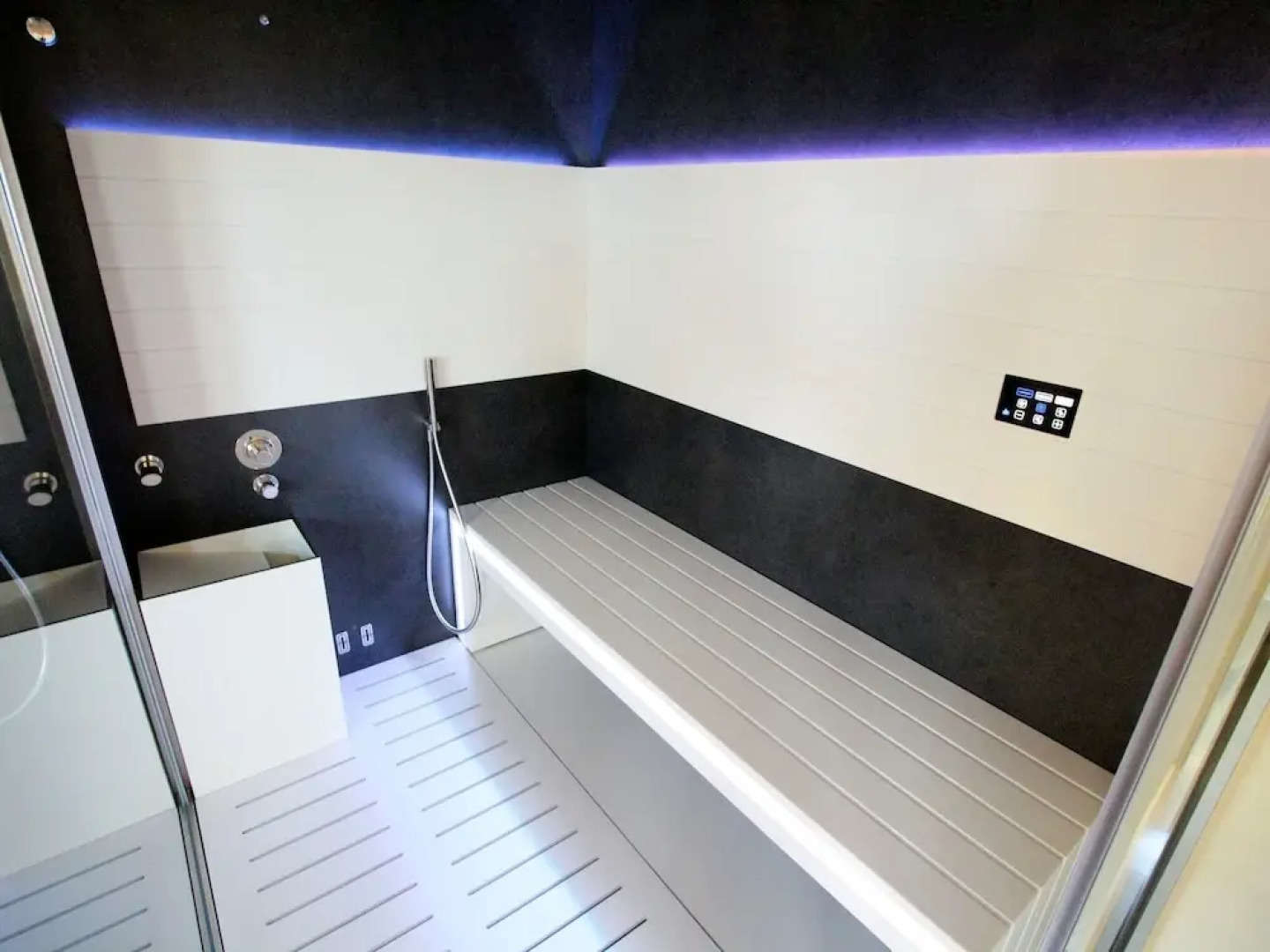 Cozy Chalet near Ski Area in Klippitztörl