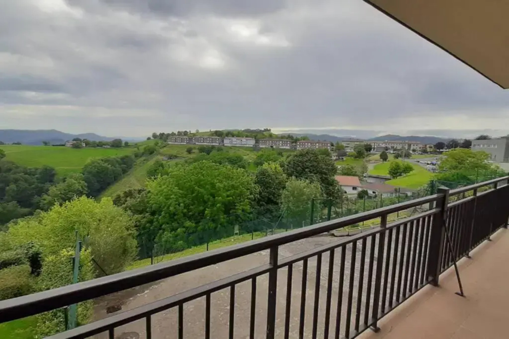 Chalet Aia -Naturaleza y seguridad, entorno rural a 29 km de San Sebastian