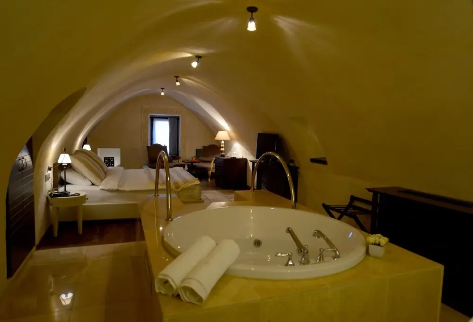 Shmayaa Hotel - Special Class