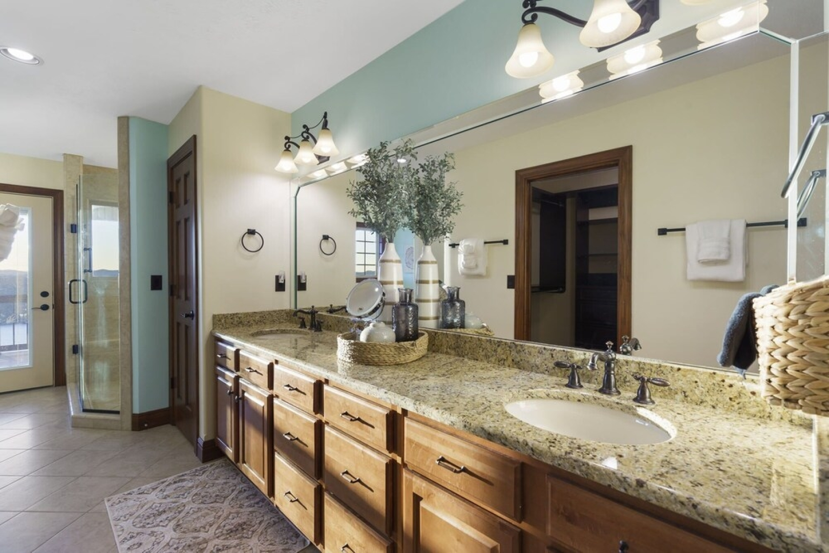 Table Rock Manor at Whitefish Bay