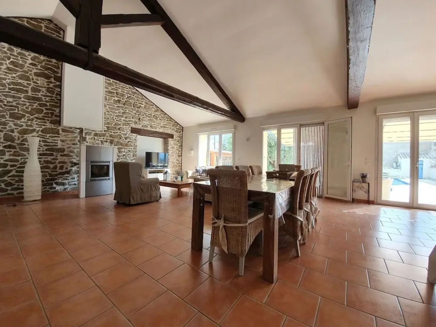 Spacious Villa With Private Swimming Pool in Marseillette