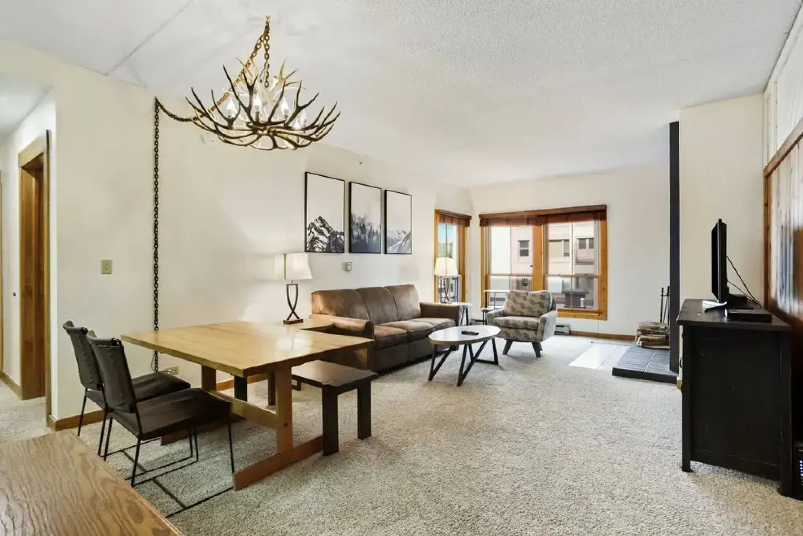 Perfectly Located 1br - Steps To Ski & Apres Fun - Sleeps 4 1 Bedroom Condo by RedAwning