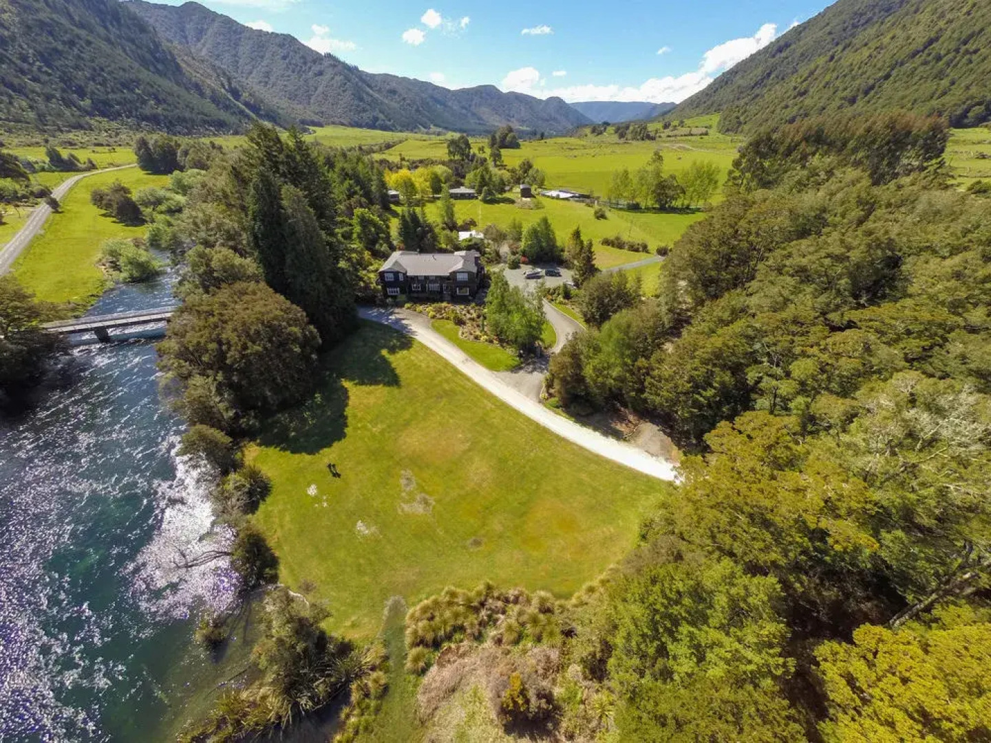 Lake Rotoroa Lodge