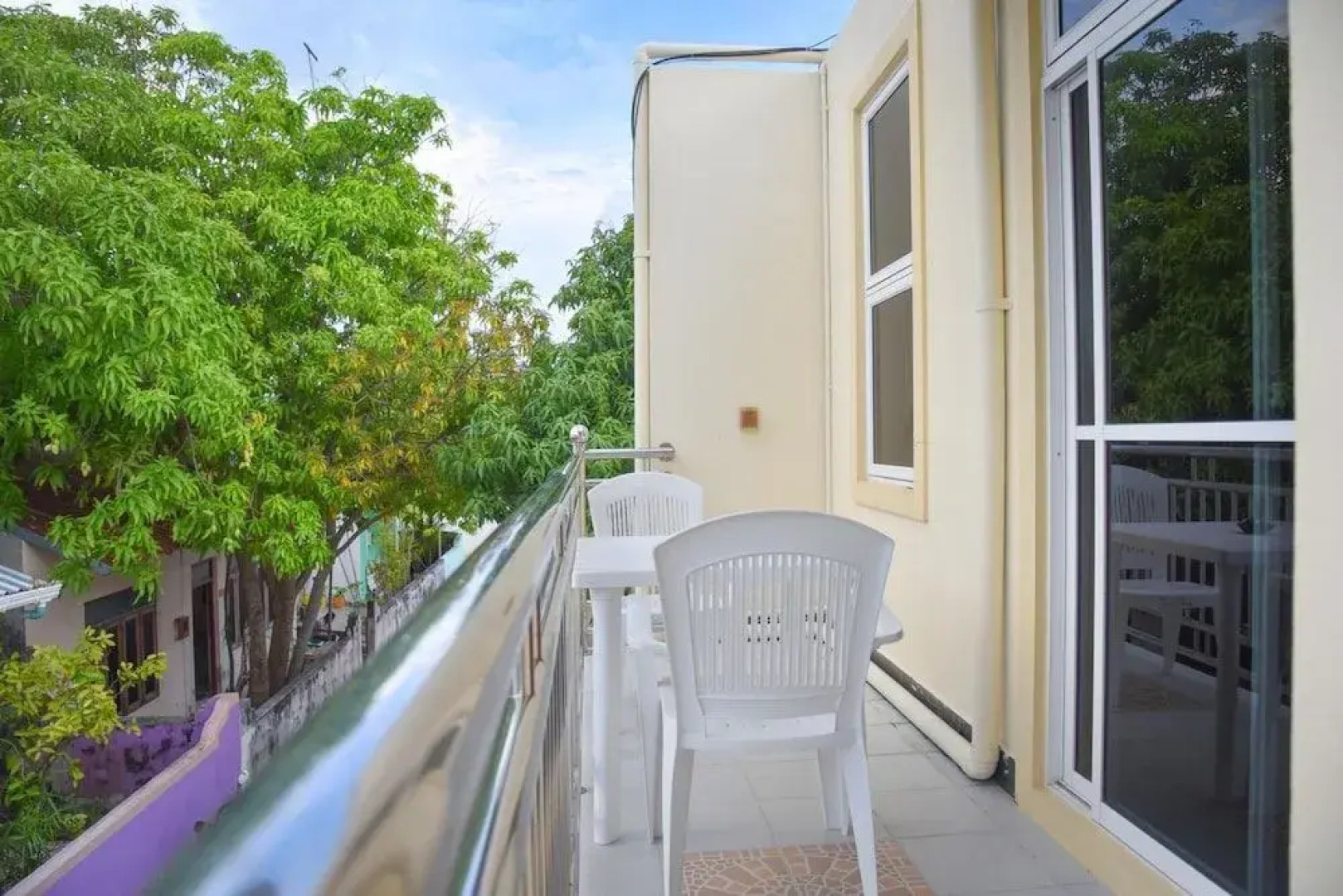 Nalaveshi Inn - Huraa