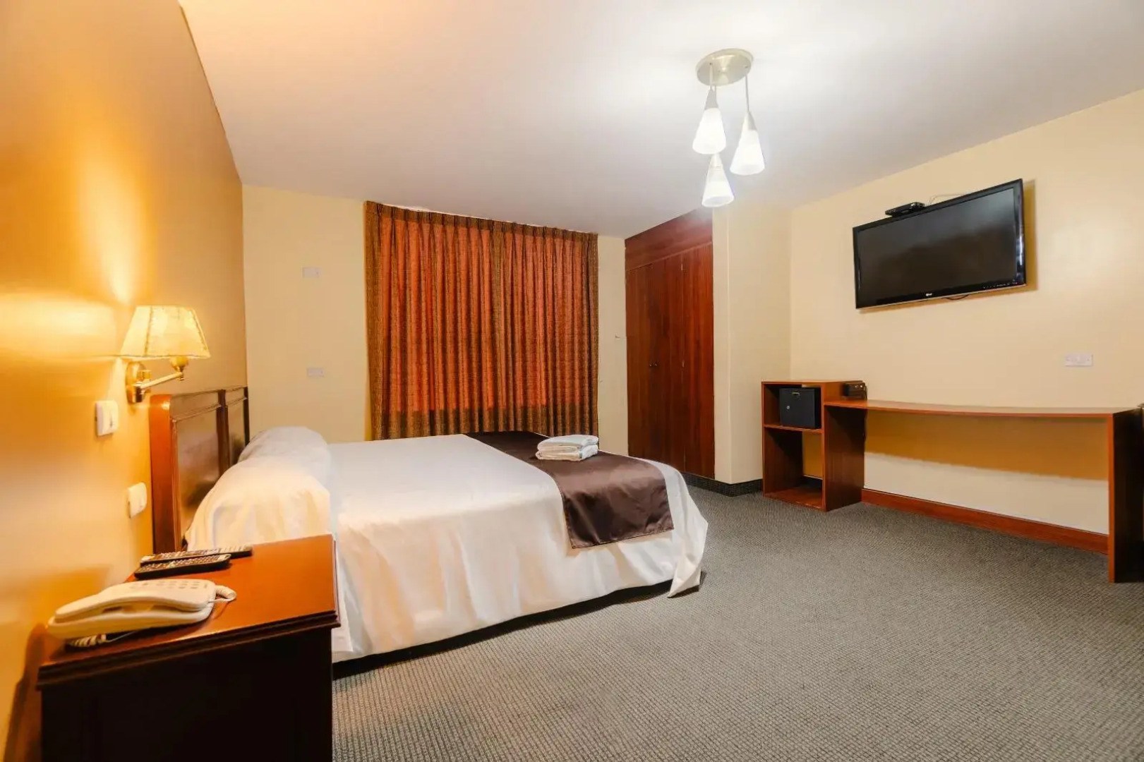 Cesar's Hotel La Merced