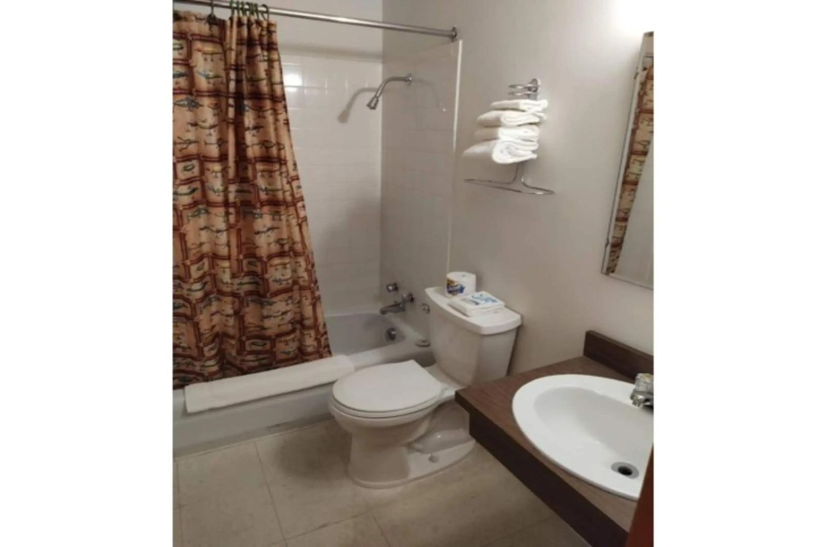 Love Hotels Voyageur by OYO at International Falls MN