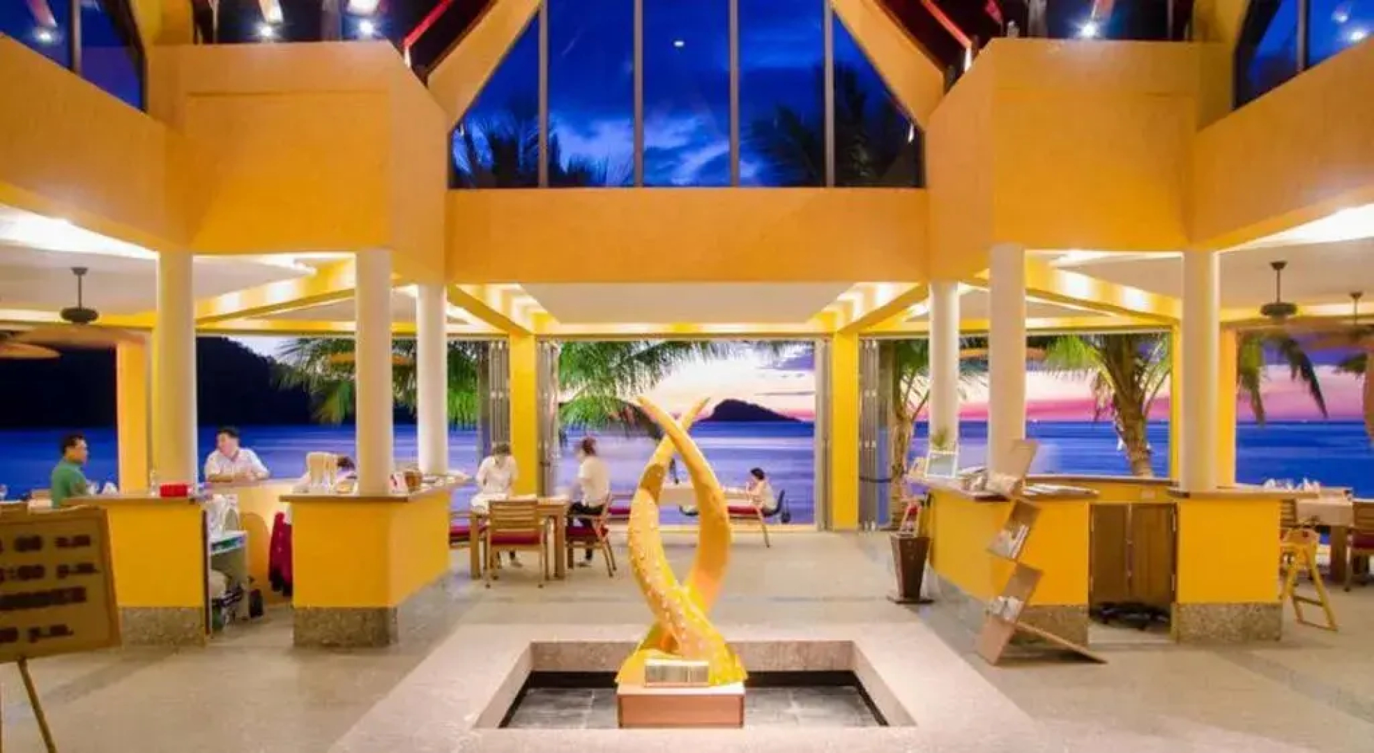 Boat House by Siam Royal Collection (Cbs Travel Asia)