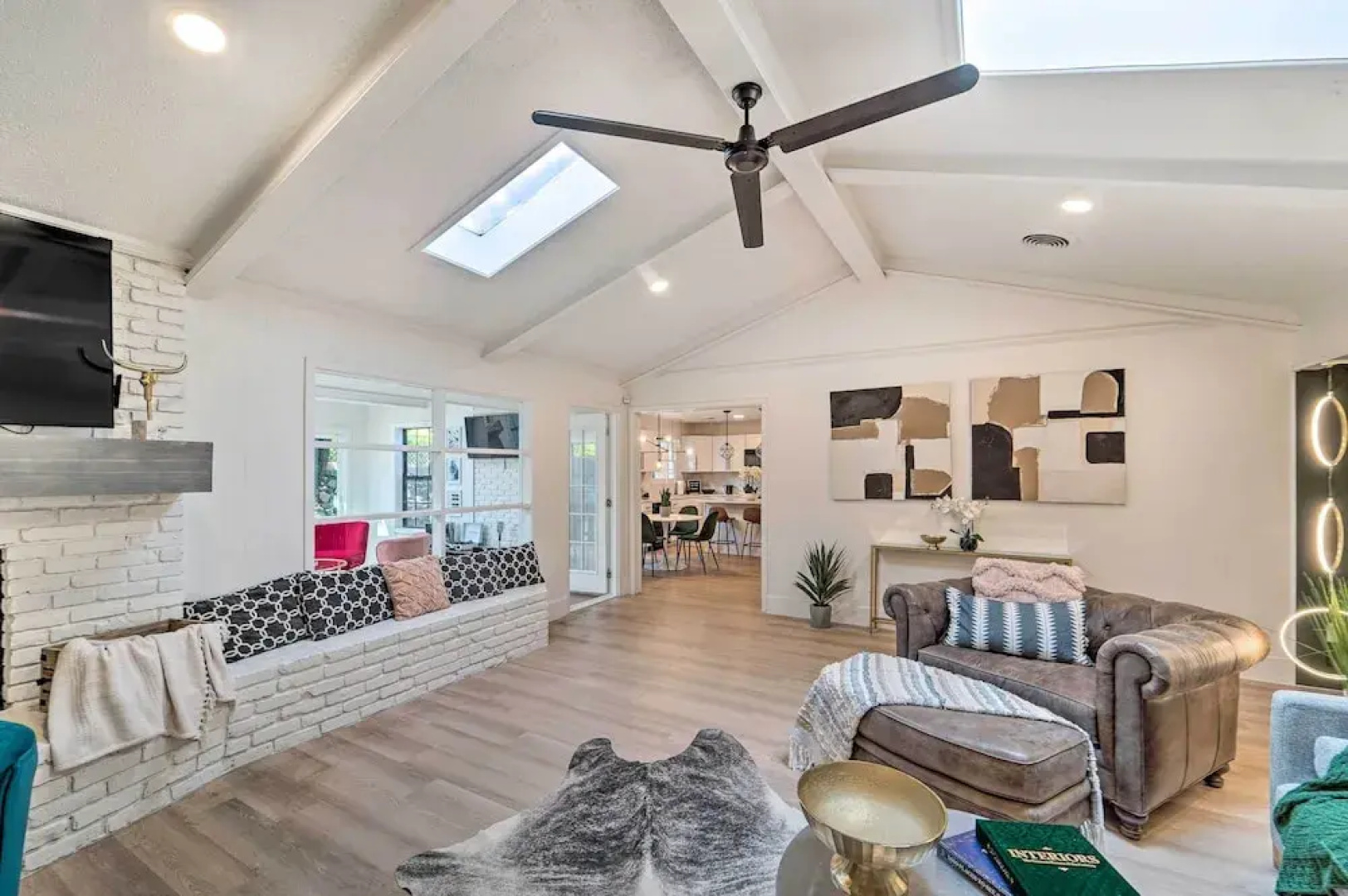 Luxurious Lubbock Home: Fire Pit, Outdoor TV!