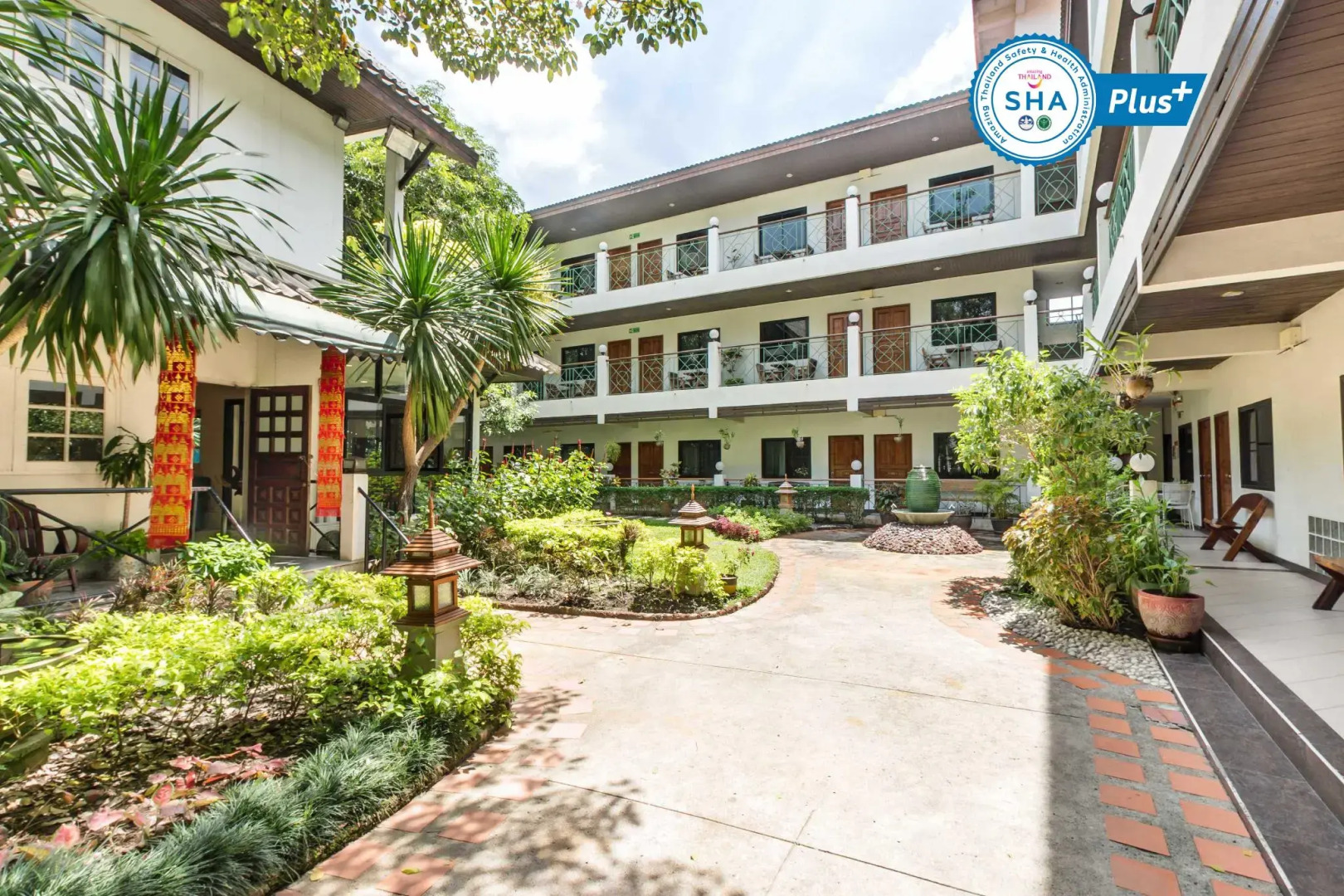 Charlie House Pinklao