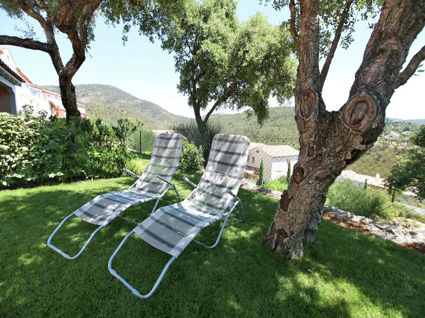 Luxurious Holiday Home in Les Issambres with Swimming Pool