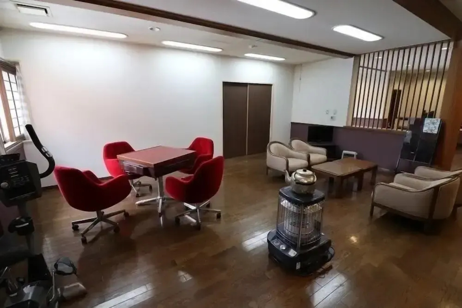 Guest House Nishiborakan - Hostel