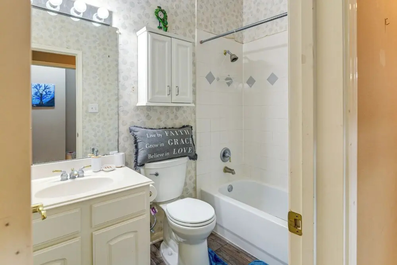 Patio, BBQ & Yard: Family Retreat in Pearland