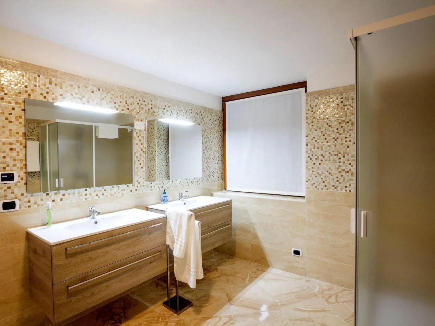 Lakeside Mansion With Pool