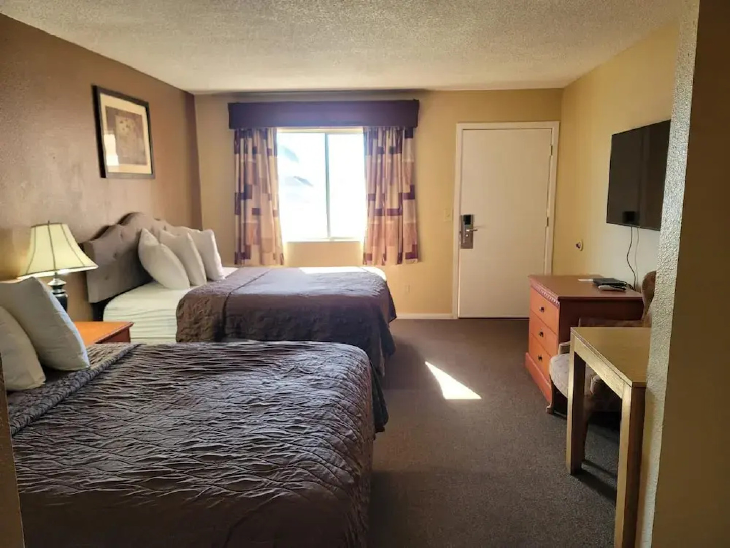 National 9 Inn Tonopah