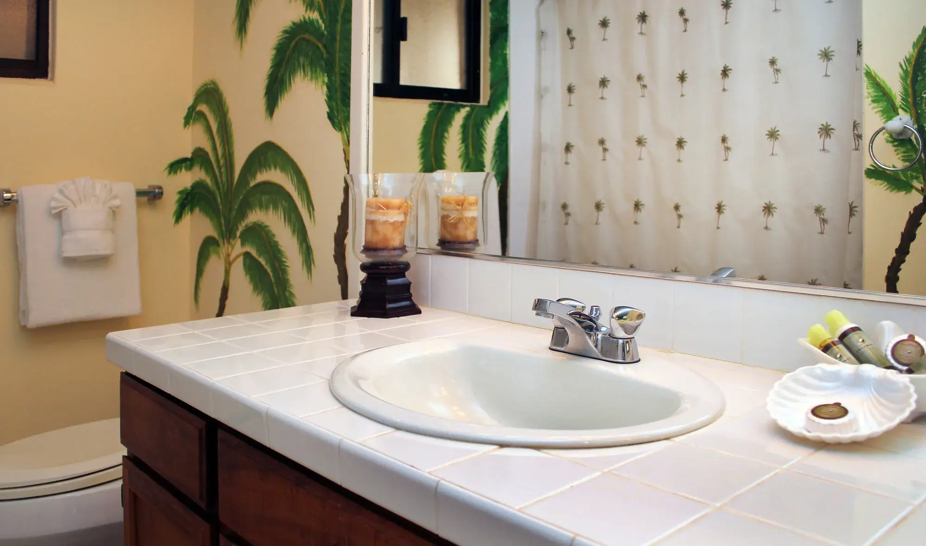 Polo Beach Club Vacation Rentals - APlus Resorts