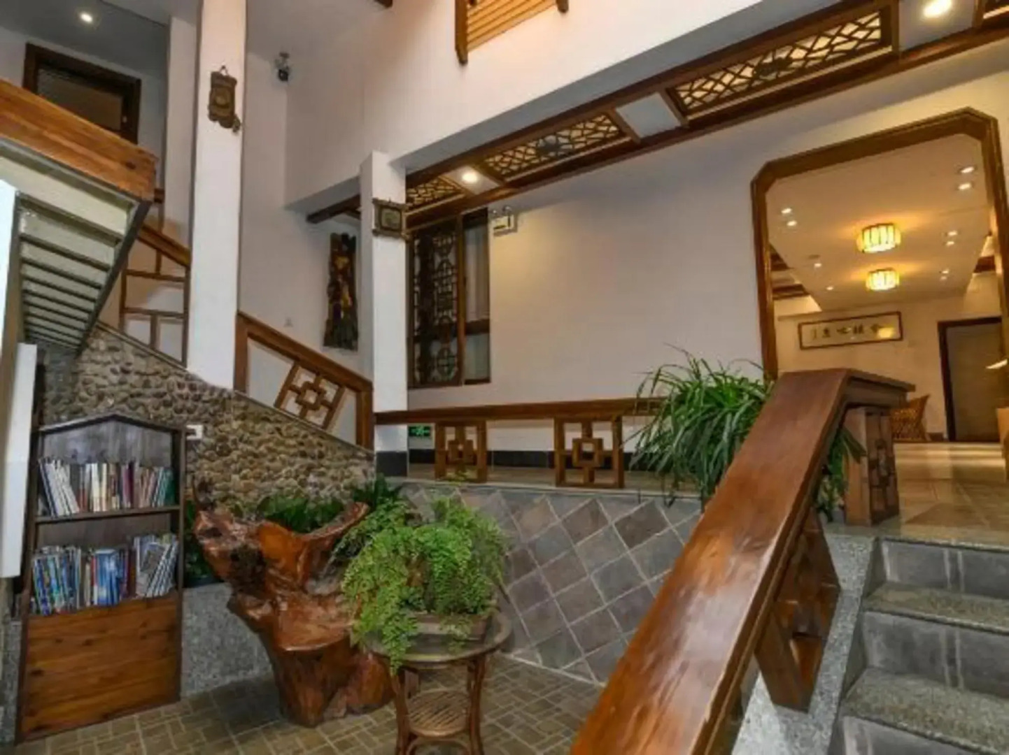 Zhoujia Shanfang Family Hostel