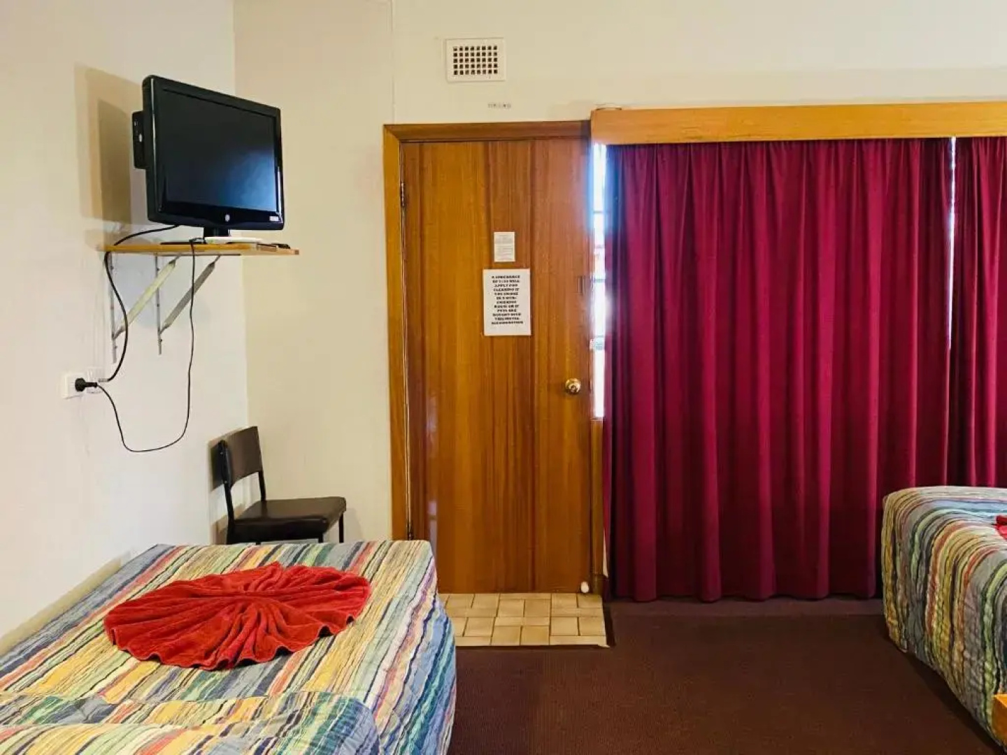 County Lodge Motor Inn