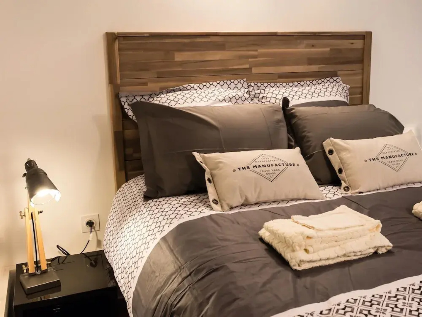 La Cle des Expos "In Paris"