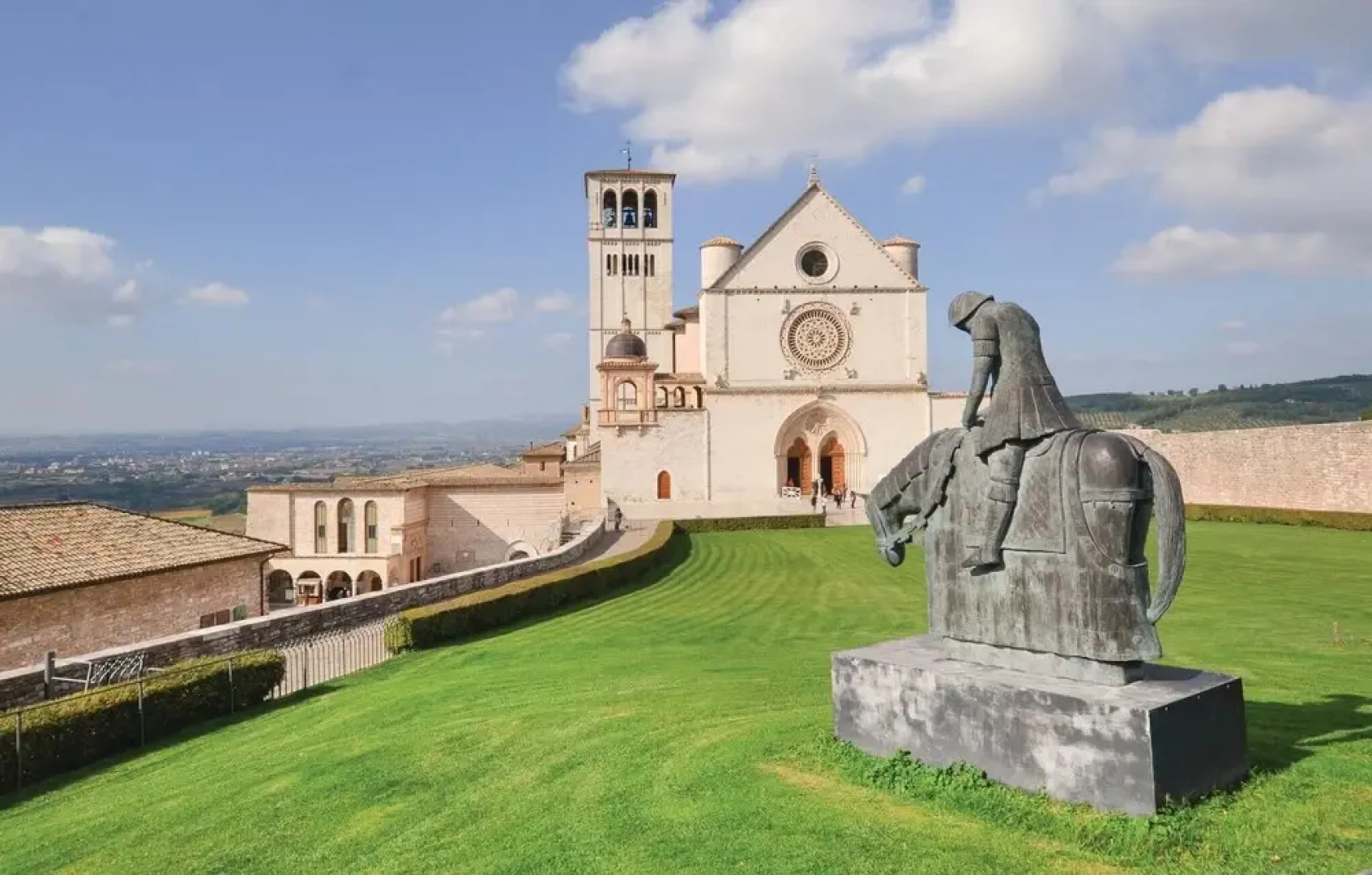 Beautiful Home in Perugia With 6 Bedrooms, Private Swimming Pool and Outdoor Swimming Pool